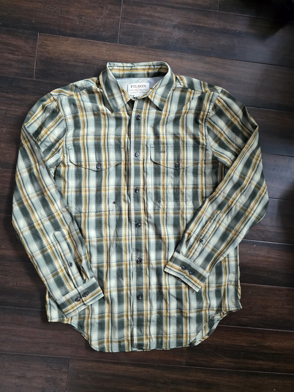Filson Men's Green Plaid Long-Sleeve Button-Up Outdoor Shirt